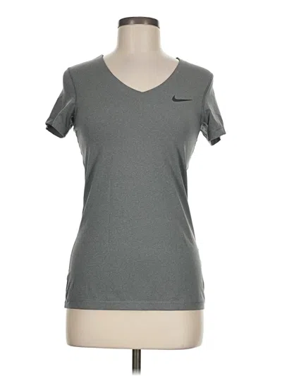 Pre-owned Nike Active T-shirt In Gray