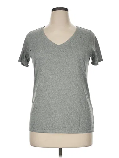 Pre-owned Nike Active T-shirt In Gray