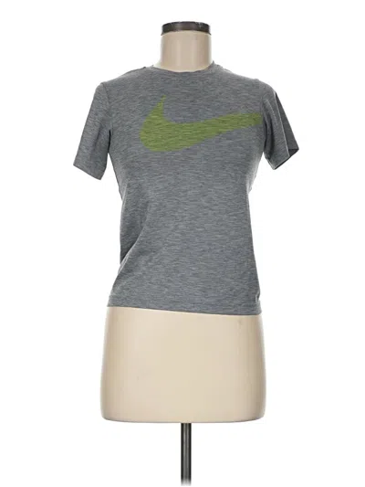 Pre-owned Nike Active T-shirt In Gray