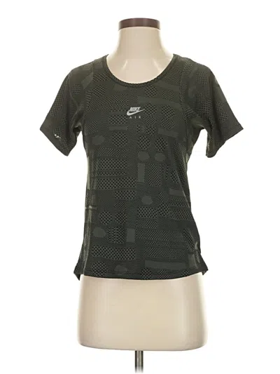 Pre-owned Nike Active T-shirt In Green