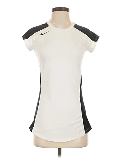 Pre-owned Nike Active T-shirt In Ivory