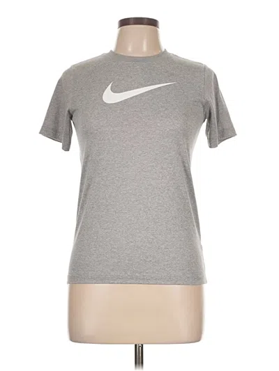 Pre-owned Nike Active T-shirt In Silver