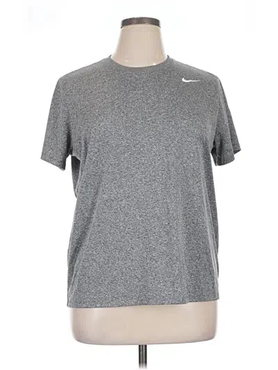 Pre-owned Nike Active T-shirt In Silver