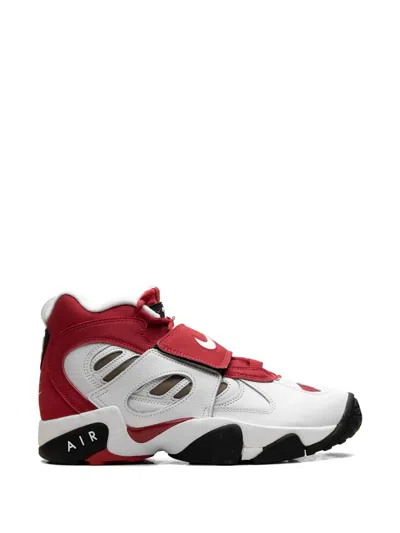 Nike Air Diamond Turf 2 Sneakers In White