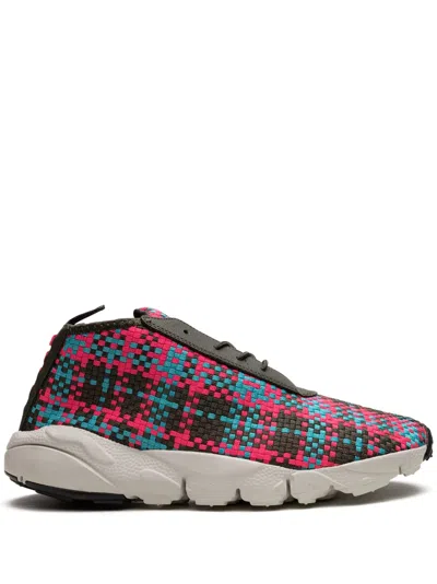 Nike Air Footscape Desert Chukka "cargo Kahaki/hyper Jade" Sneakers In Black