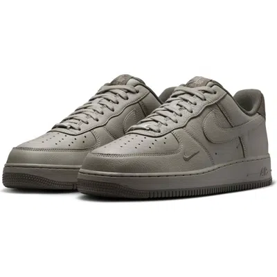 Nike Air Force 1 '07 Basketball Sneaker