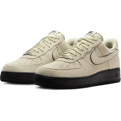 Nike Air Force 1 '07 Lv8 Sneaker In Neutral
