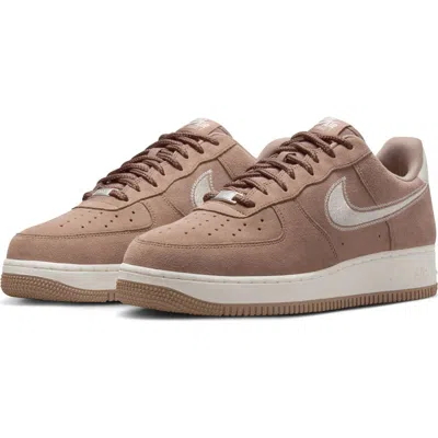 Nike Men's Air Force 1 '07 Lv8 Shoes In Mink Brown/sail