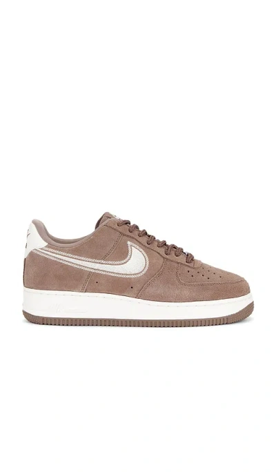 Nike Air Force 1 '07 Lv8 Sneakers In Burgundy