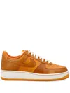 Nike Air Force 1  07 Lv8 Sneakers Russet / Sunset In Orange