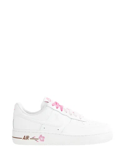 Nike Air Force 1 '07 Se Sneakers In White