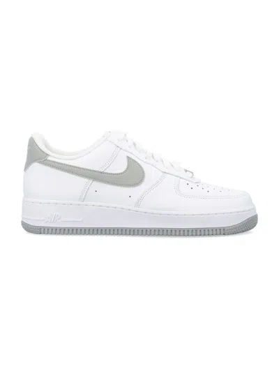 Nike Air Force 1 07 Sneaker In White