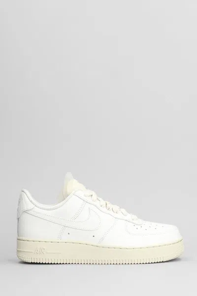 Nike Air Force 1 Lo  In White
