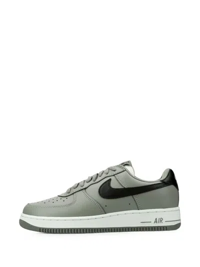 Nike Air Force 1 Low '01 Sneakers In Green