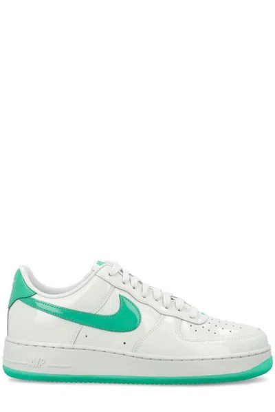 Nike Air Force Low In White