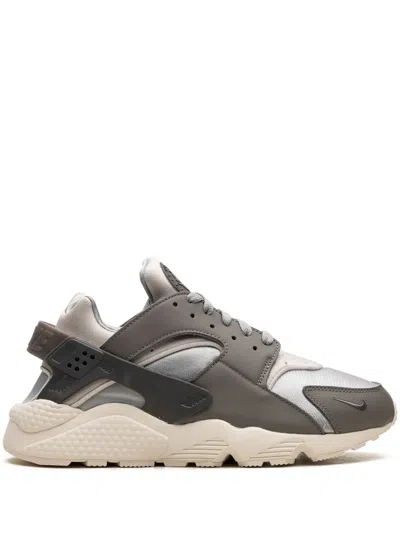 Nike Air Huarache "light Smoke Grey" Sneakers In Grau