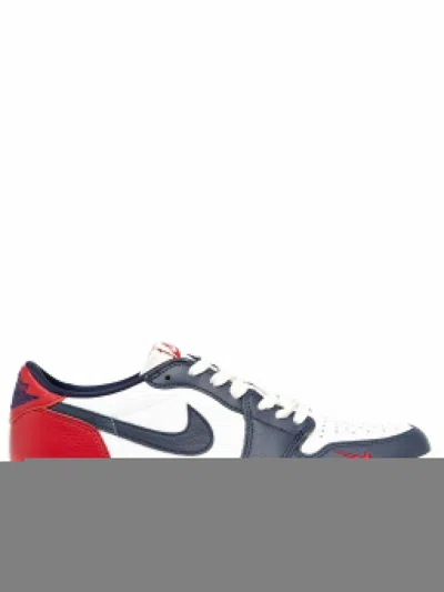 Nike Air Jordan 1 Retro Low Sneakers In Blau