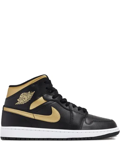 Nike Air Jordan 1 Retro Sneakers In Black