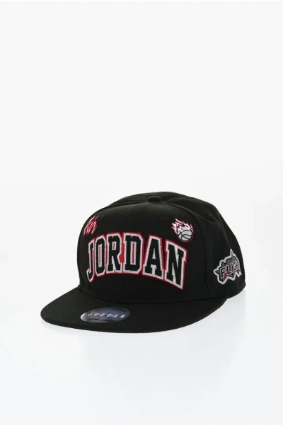 Nike Air Jordan Solid Color Cap With Contrasting Patches In Black