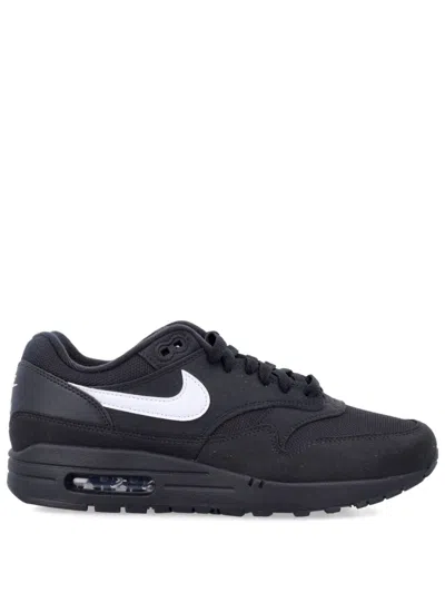 Nike Air Max 1 Sneakers In Schwarz