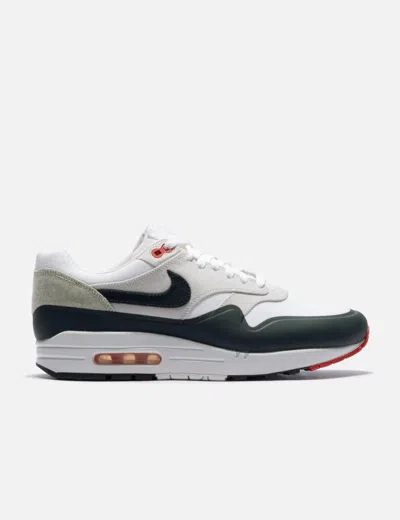 NIKE AIR MAX 1 V SP