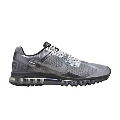 Pre-owned Nike Air Max 2013 'metallic Cool Grey' In Silver