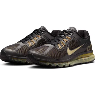 Nike Air Max 2013 Sneaker In Black/flat Gold/metallic Gold