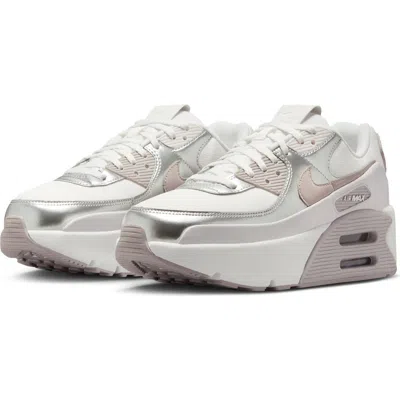 Nike Air Max 90 Lv8 Platform Sneaker