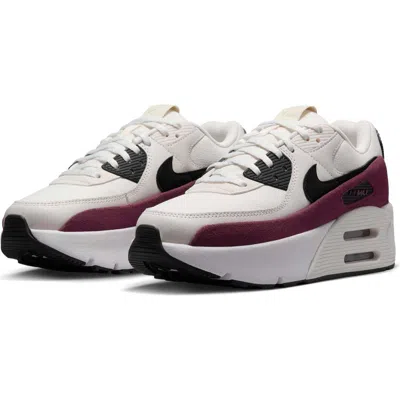 Nike Air Max 90 Lv8 Platform Sneaker