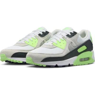 Nike Air Max 90 Sneaker