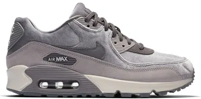 Pre-owned Nike Air Max 90 Velvet (women's) Sneakers In Gunsmoke