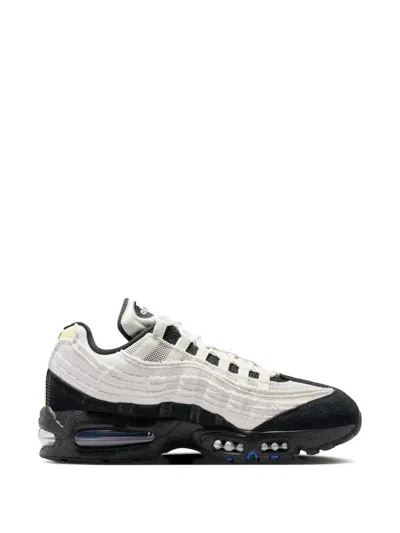 Nike Air Max 95 Sneakers In White