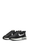 Nike Air Max Dawn Nn Sneakers In Black And White In Black/ Summit White