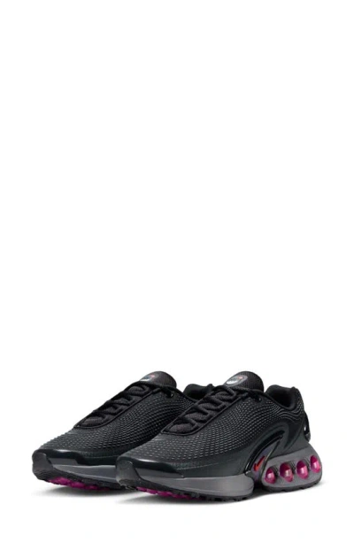 Nike Air Max Dn Sneaker In Black