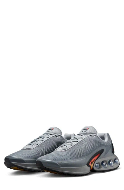 Nike Air Max Dn Sneaker In Particle Grey/black/smoke Grey/wolf Grey