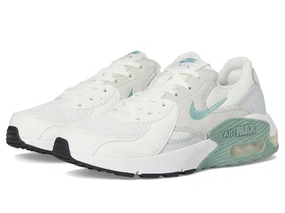 Nike Air Max Excee In White