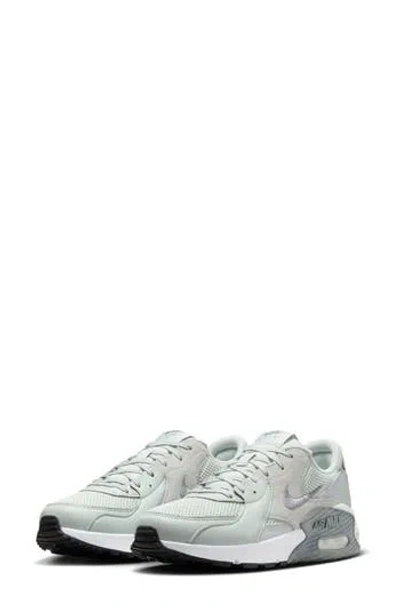 Nike Air Max Excee Sneaker In Green