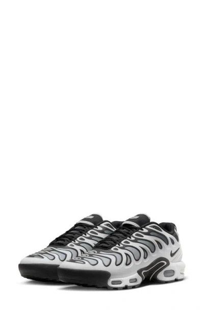 NIKE NIKE AIR MAX PLUS DRIFT SNEAKER