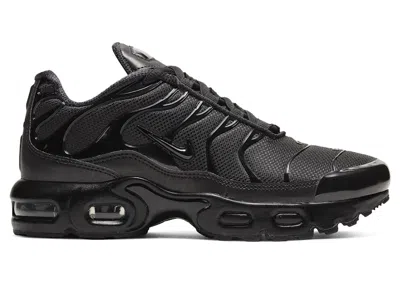 Pre-owned Nike Air Max Plus Sneakers In Black