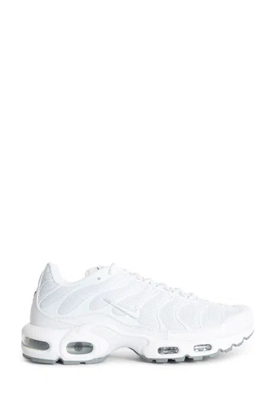 NIKE AIR MAX PLUS SNEAKERS