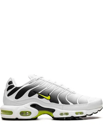 Nike Air Max Plus "white/black/volt" Trainers In 白色