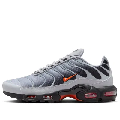 NIKE NIKE AIR MAX PLUS 'WOLF GREY PICANTE RED'