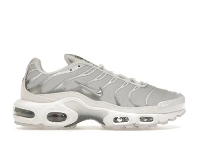 Pre-owned Nike Air Max Plus (women's) Sneakers In White/metallic Silver/pure Platinum