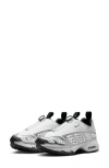 Nike Air Max Sndr Se Sneaker In Multi