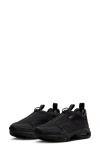 Nike Air Max Sunder Gore-tex® Waterproof Sneaker In Black/dark Smoke Grey