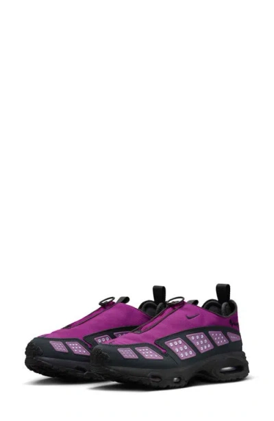 Nike Air Max Sndr Gtx In Purple