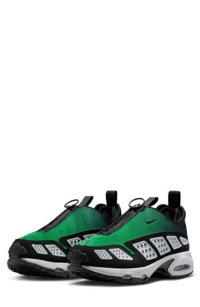 Nike Air Max Sunder Sneaker In Green