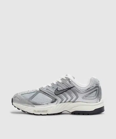 NIKE NIKE AIR PEG 2K5 SNEAKER