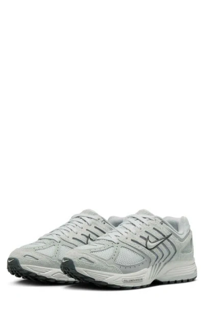 Nike Air Pegasus 2005 Trainer In Pure Platinum/platinum/grey