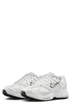 Nike Air Pegasus 2005 Sneaker In White